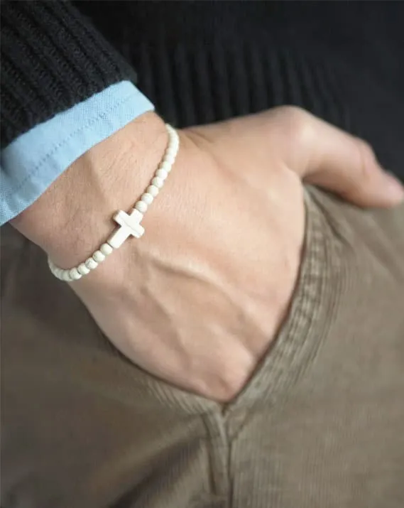 Bracelet Perles et Croix blanc 