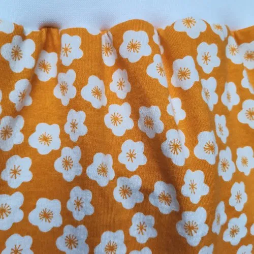 Sarouel évolutif  bébé fleuri jaune et blanc qui sent bon le printemps !